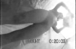XXX Abuela morena le mama al camarógrafo mientras cogiendo con un gay su amiga mira