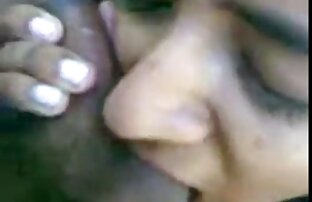 XXX Sexy chica tatuada se desnuda y se sexo de viejos gays masturba