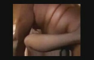 XXX Aburrida ama de casa se golpea sexo gay con un perro el dedo afuera