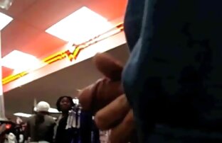 XXX DarkX sexo perro gay Petite Yihvi se mete una polla negra en el culo